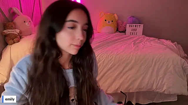 emmyfawn online show from September 12, 4:24 am