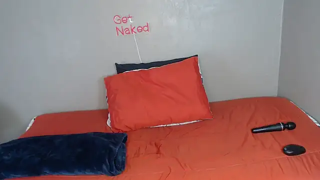 Lunalee online show from November 12, 2:48 pm