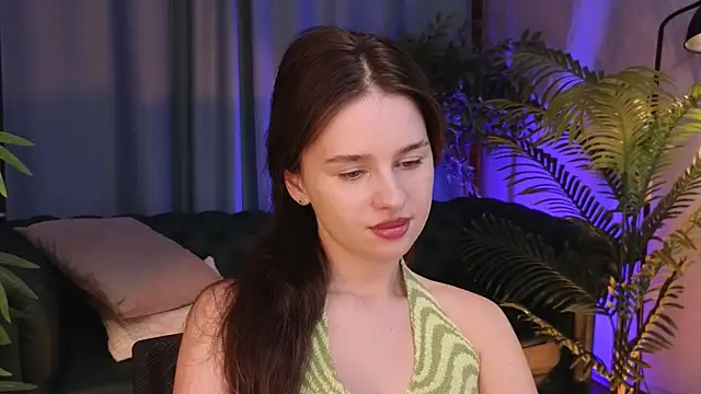 Snapshot of Olivia_Farrell chatting on October 20, 1:03 pm Olivia Farrell online show from October 20, 1:03 pm