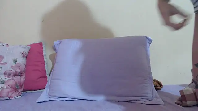 Snapshot of ayanahot_ chatting on September 29, 11:21 pm ayanahot online show from September 29, 11:21 pm