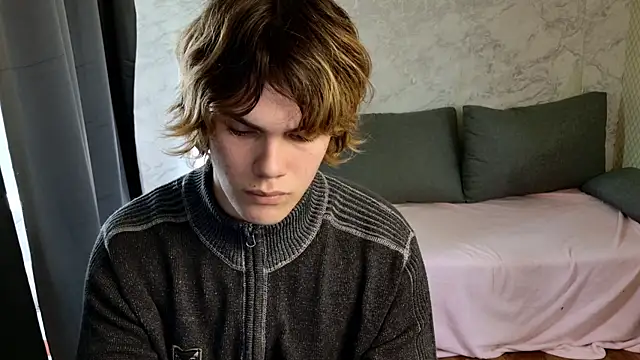 Bonnie And C1yde online show from June 3, 1:45 pm