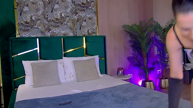 EllyLynn online show from September 15, 9:33 pm