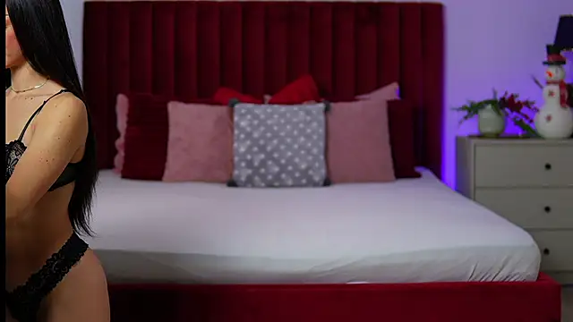 MiaGoldX online show from November 27, 4:15 am