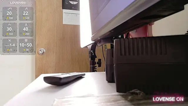 shyblacksweetiee online show from March 27, 3:52 am