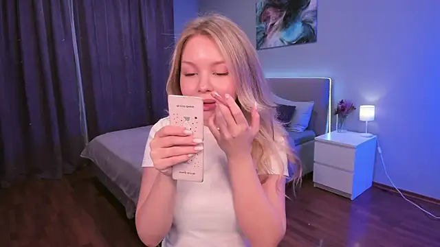 AdalineLove online show from September 15, 12:13 pm