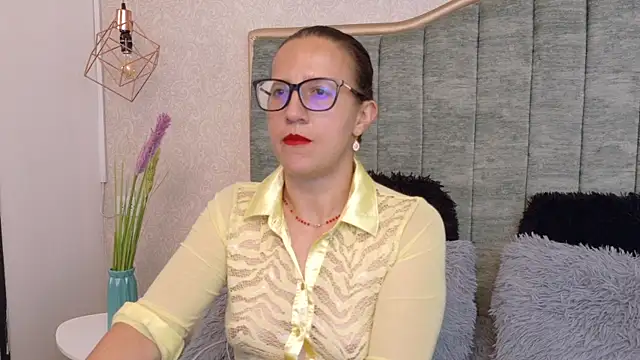 Snapshot of Saraa_Marrison_ chatting on September 24, 11:37 pm Saraa Marrison  online show from September 24, 11:37 pm