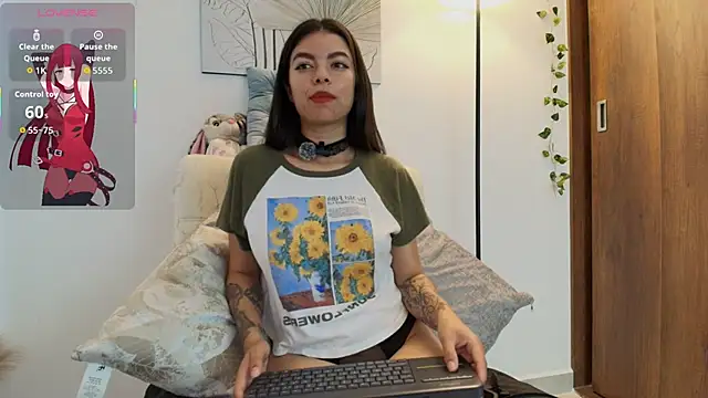 Snapshot of swt_helen chatting on September 18, 6:17 pm swt helen online show from September 18, 6:17 pm