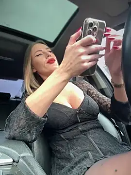  JessyRey  online show from November 11, 12:02 pm