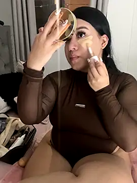 Aliciawhitee online show from October 22, 3:00 am