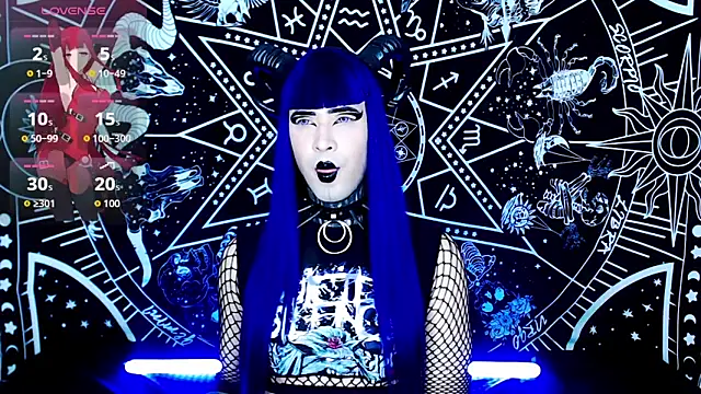 Snapshot of naomi_satan chatting on October 23, 1:33 am naomi satan online show from October 23, 1:33 am