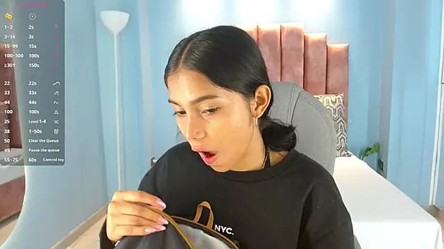 Milaa Star  online show from March 1, 3:39 am