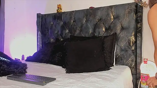 MadissonAbondax  online show from February 18, 11:04 pm