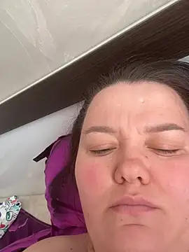 SunnyLeila2101 online show from April 7, 10:28 am