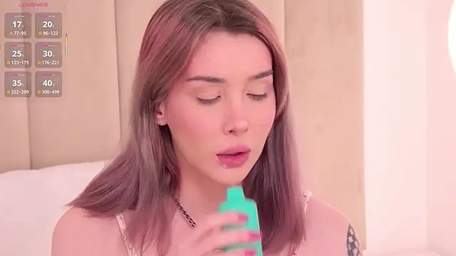 Nesolla online show from December 5, 11:44 am