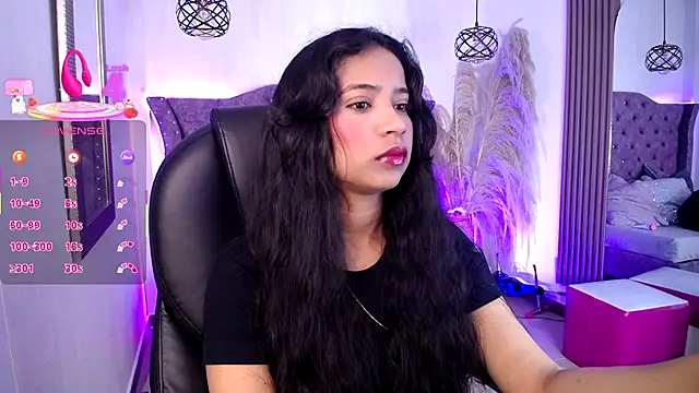 SophiaWalker 1 online show from December 22, 12:30 pm