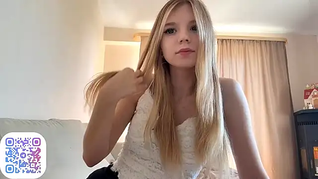 FruityXo online show from September 12, 9:18 am