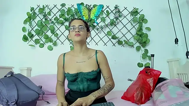 cris dulce online show from April 18, 8:31 pm