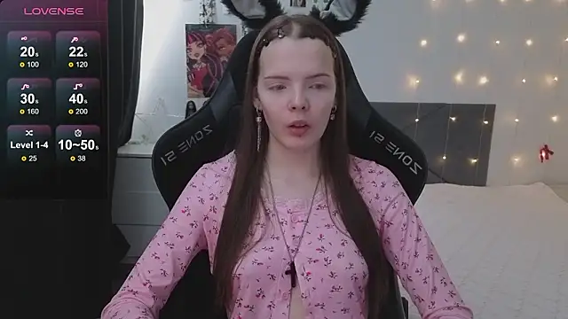 Luna Navy online show from February 15, 7:51 am