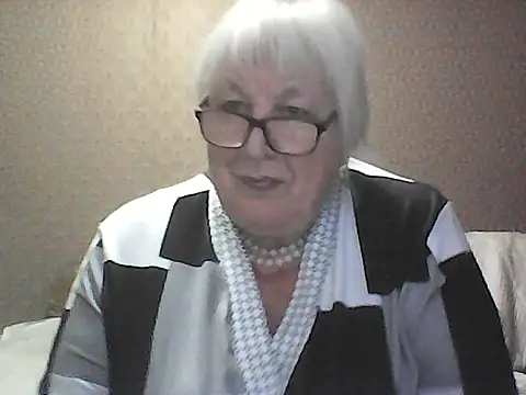 Snapshot of Alexia64231 chatting on September 23, 6:50 pm Alexia64231 online show from September 23, 6:50 pm