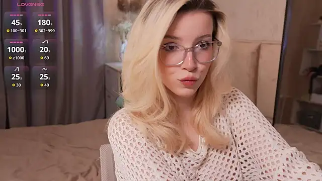 peachii meow online show from May 4, 3:16 pm