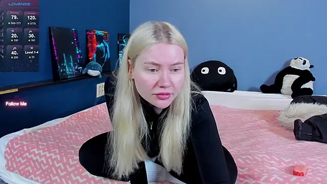 Lillie Berry online show from March 4, 5:58 am