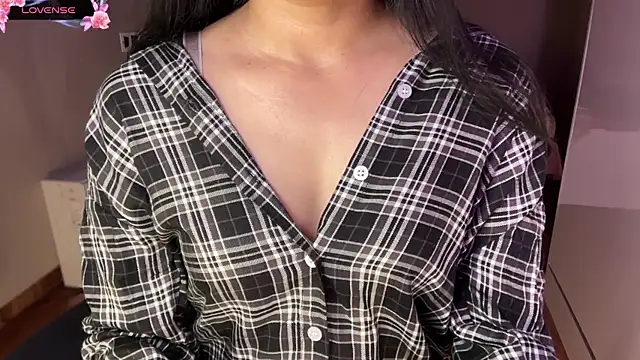 Ms Seductive07 online show from March 7, 6:48 pm