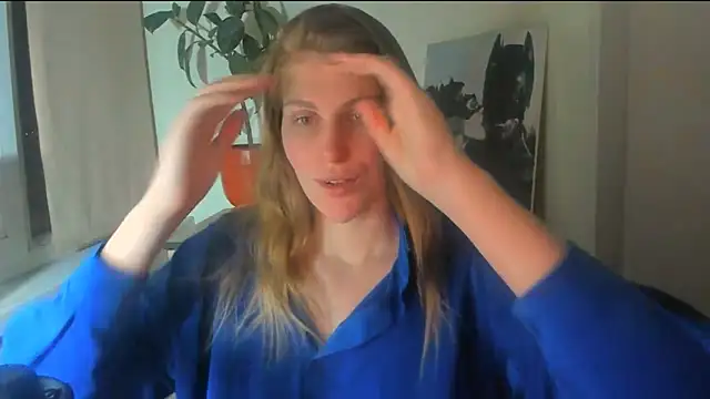 JuliaMuuun online show from April 5, 10:42 pm