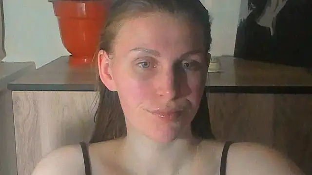 JuliaMuuun online show from April 13, 9:26 pm