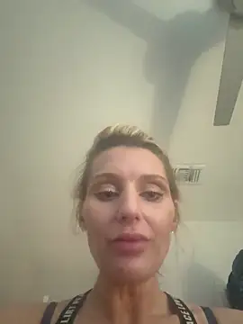 BaddieBossXX2 online show from May 23, 11:41 am