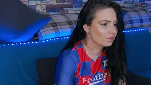 GrayLunna online show from February 10, 1:47 pm