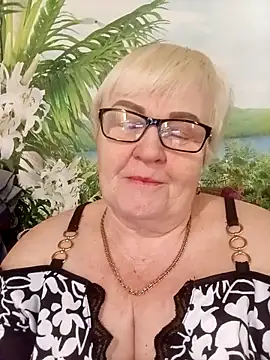 VioletSweet5566 online show from February 3, 8:30 am