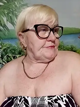 VioletSweet5566 online show from April 18, 6:32 pm