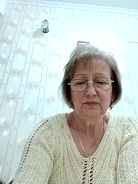 AlikaSwan5821 online show from November 24, 9:06 pm