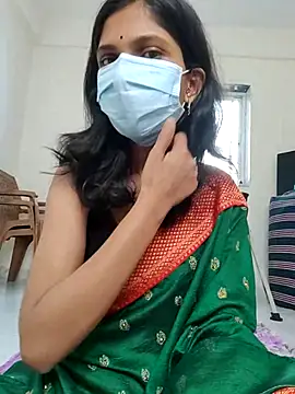 Shivani2002 online show from April 6, 4:46 am