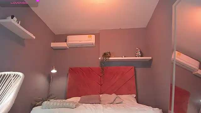 cinnia  online show from February 4, 12:19 pm