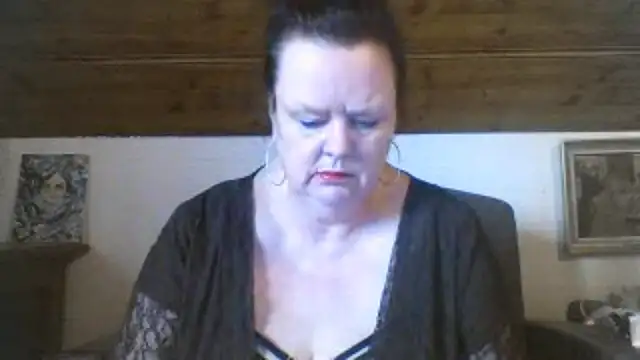 TiffanyMature online show from April 12, 3:04 pm