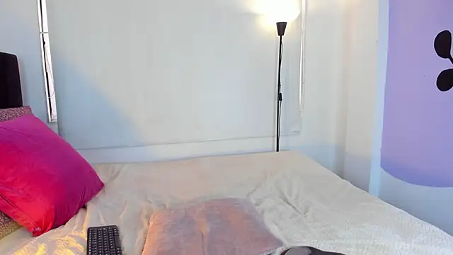 LunaVelvet777 online show from January 31, 7:11 pm