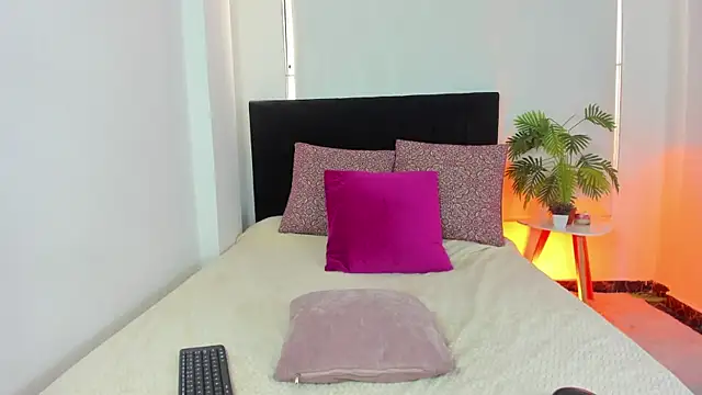 LunaVelvet777 online show from November 24, 3:14 pm