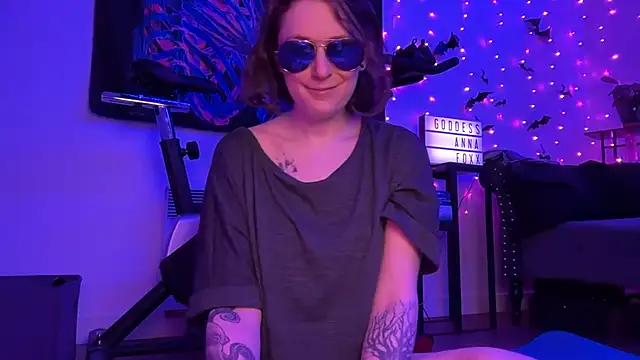 mistressannafoxx online show from January 11, 4:17 am