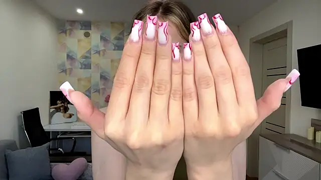 NylaNadler online show from March 15, 4:25 am