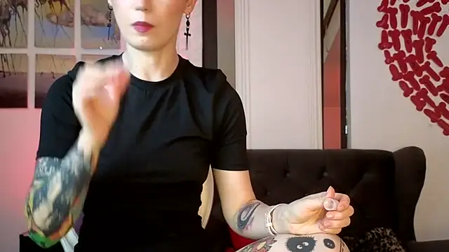 kulteacher online show from June 6, 1:39 pm