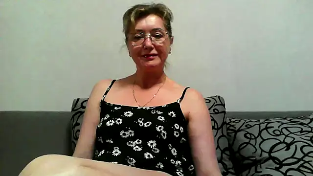 IrynaMolbertx online show from October 16, 6:32 pm