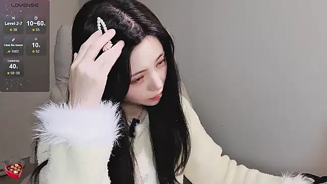 Amy-i online show from February 6, 5:38 pm