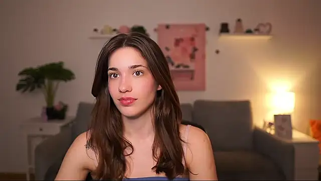 kissie cat online show from April 29, 5:30 pm