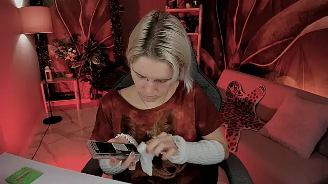 BethanyCloud online show from October 16, 5:43 am