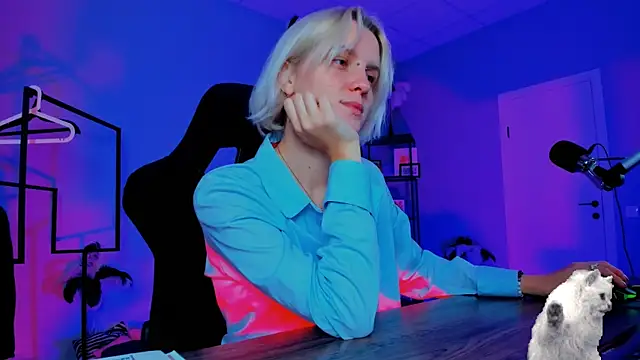 BethanyCloud online show from October 22, 5:34 am