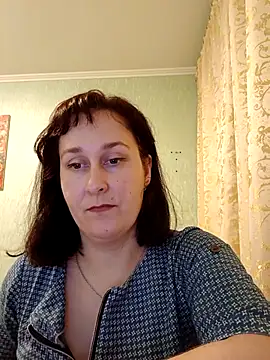 Amandda  online show from March 6, 4:02 pm