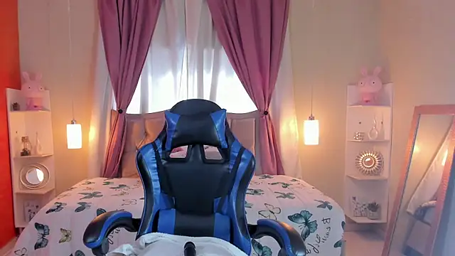 IsabellaHot01 online show from April 9, 8:03 pm