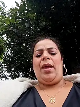 Snapshot of Mia-Glow chatting on October 8, 1:59 pm Mia-Glow online show from October 8, 1:59 pm