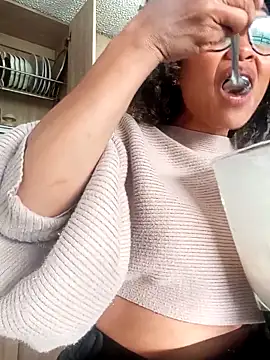 BiiancaEstradaa online show from February 8, 9:50 pm